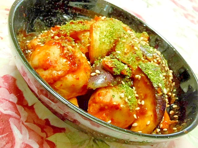甘辛い❤キムチと茄子と里芋の炒め物❤
