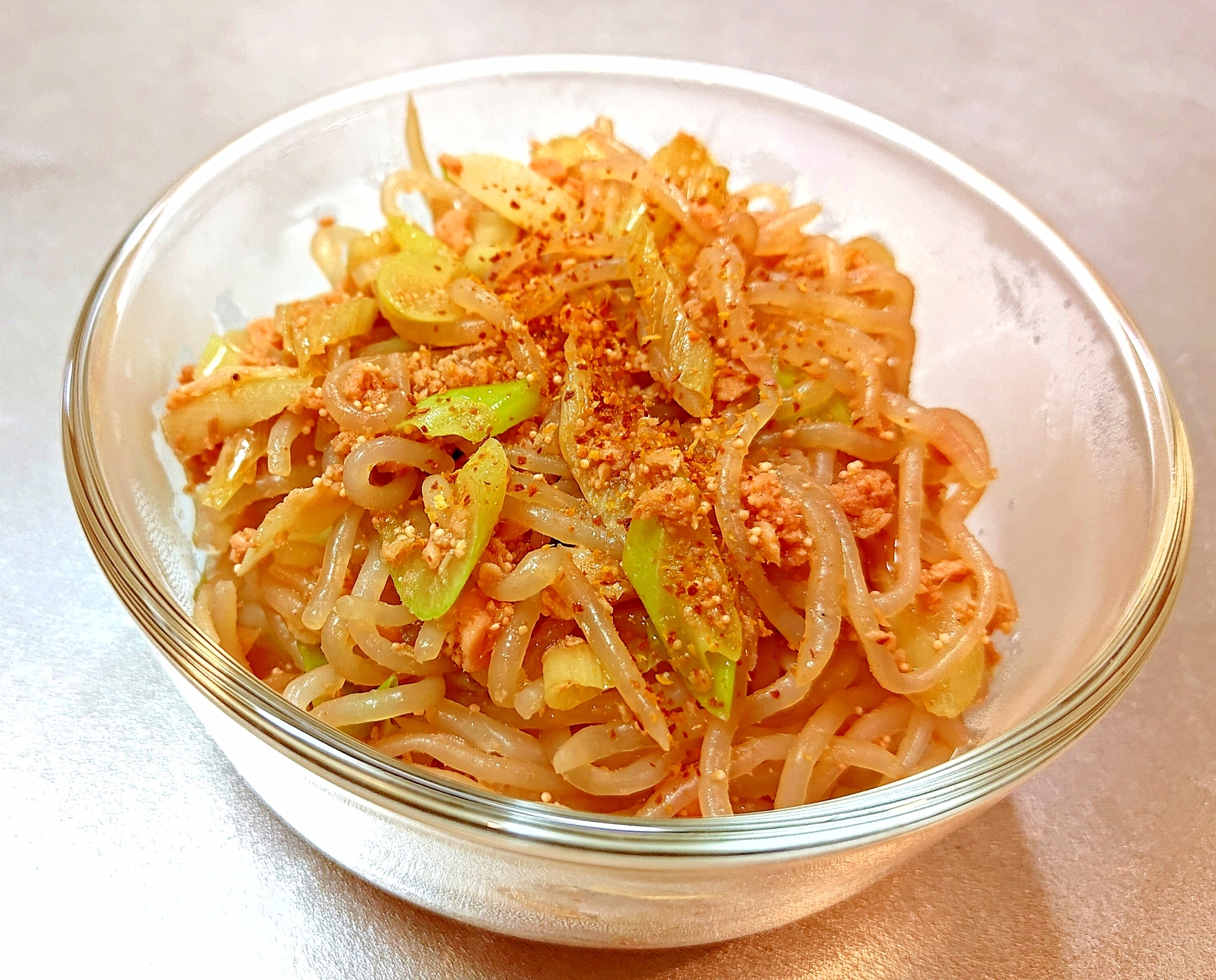 白滝と鮭フレークの炒め物◆ヘルシー,ダイエットに