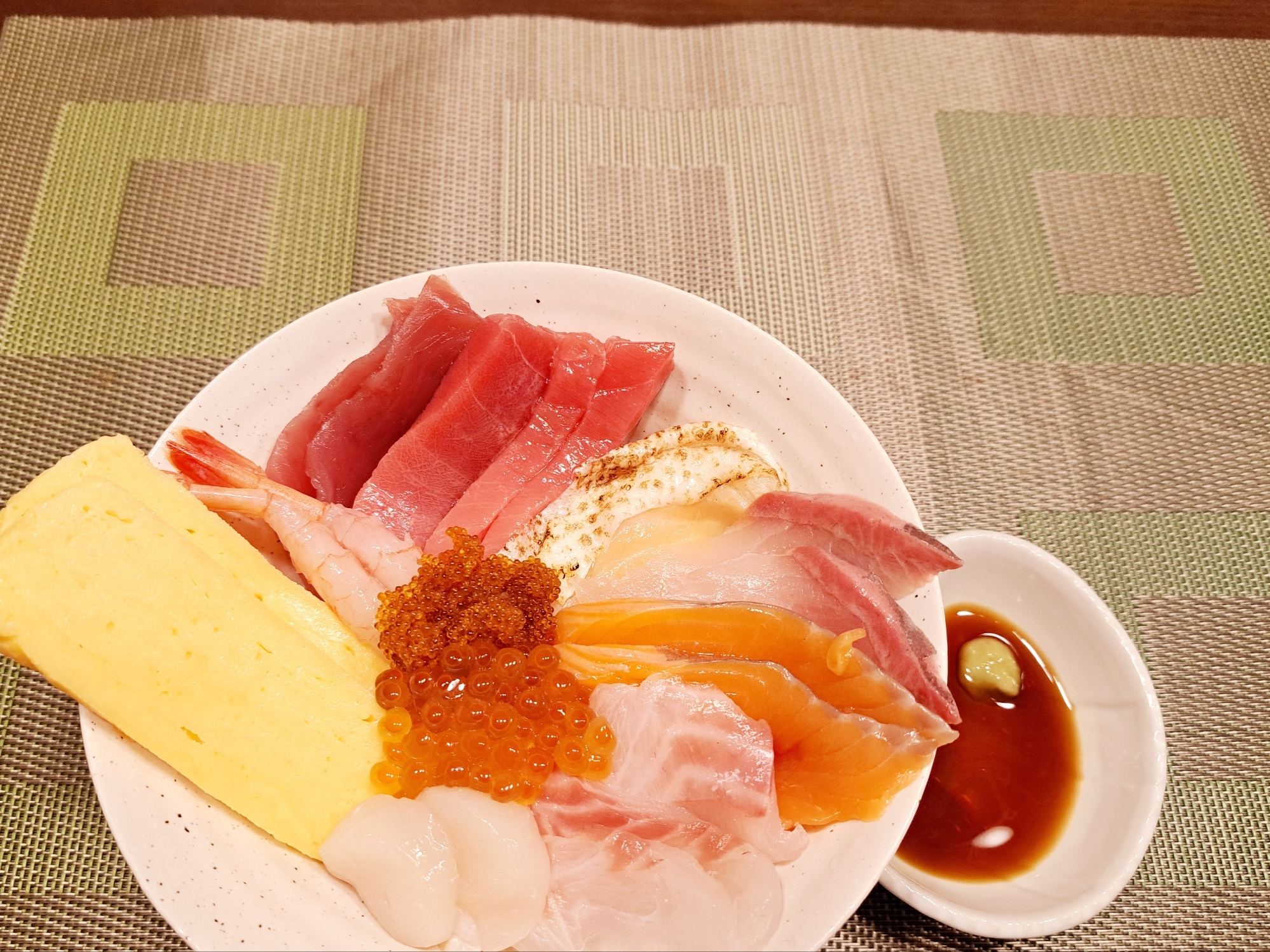 簡単なのに ごちそう！海鮮ちらし丼