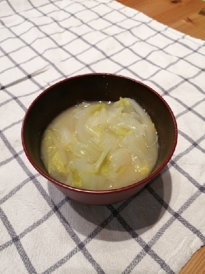 白菜と玉ねぎの味噌汁