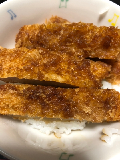 新潟のご当地グルメ　旨い♪タレカツ丼