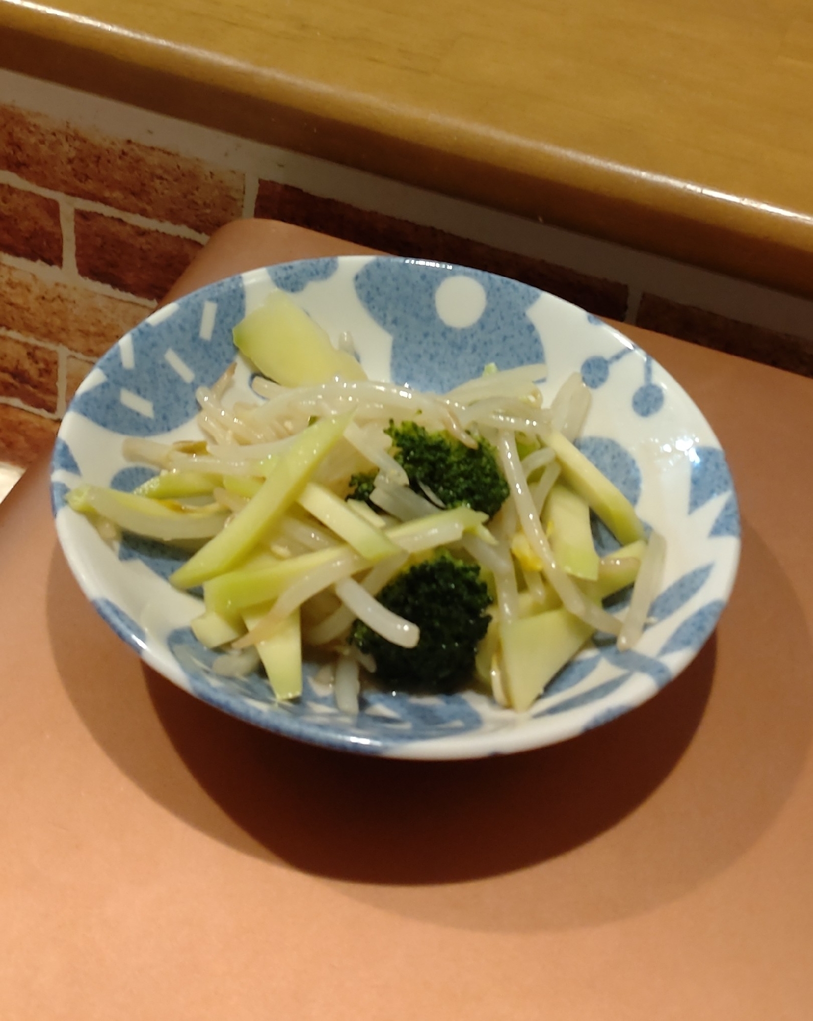 ブロッコリーともやしのナムル