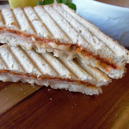 トルコ風ホットサンド=トースト