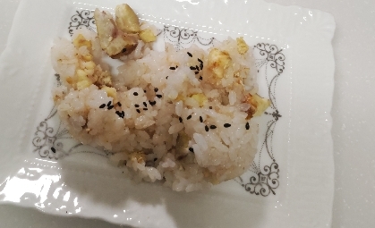 黒ごまたっぷり栗ご飯