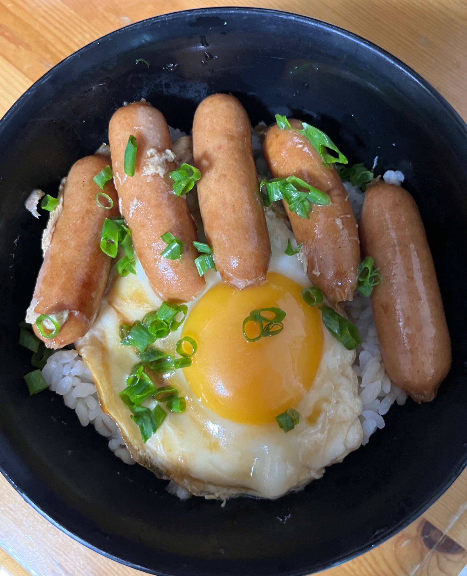 間違いなし！甘辛目玉焼丼