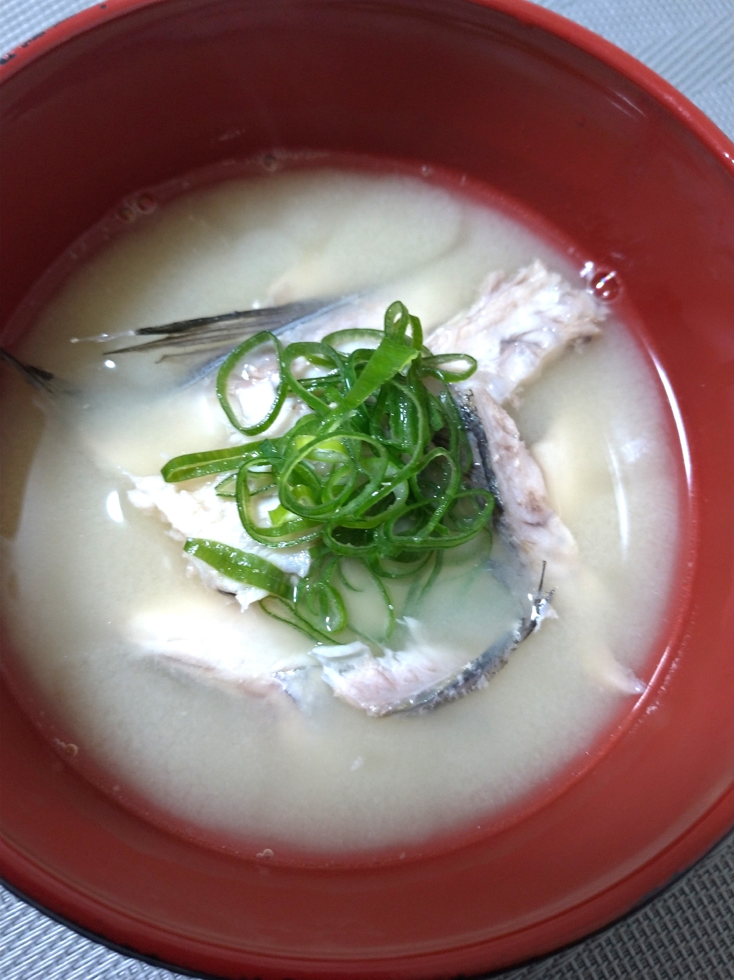 みそ汁 アジのあらのみそ汁 レシピ 作り方 By クッキングパパママ 楽天レシピ みそ汁 アジのあらのみそ汁 レシピ 作り方 By クッキングパパママ 楽天レシピ