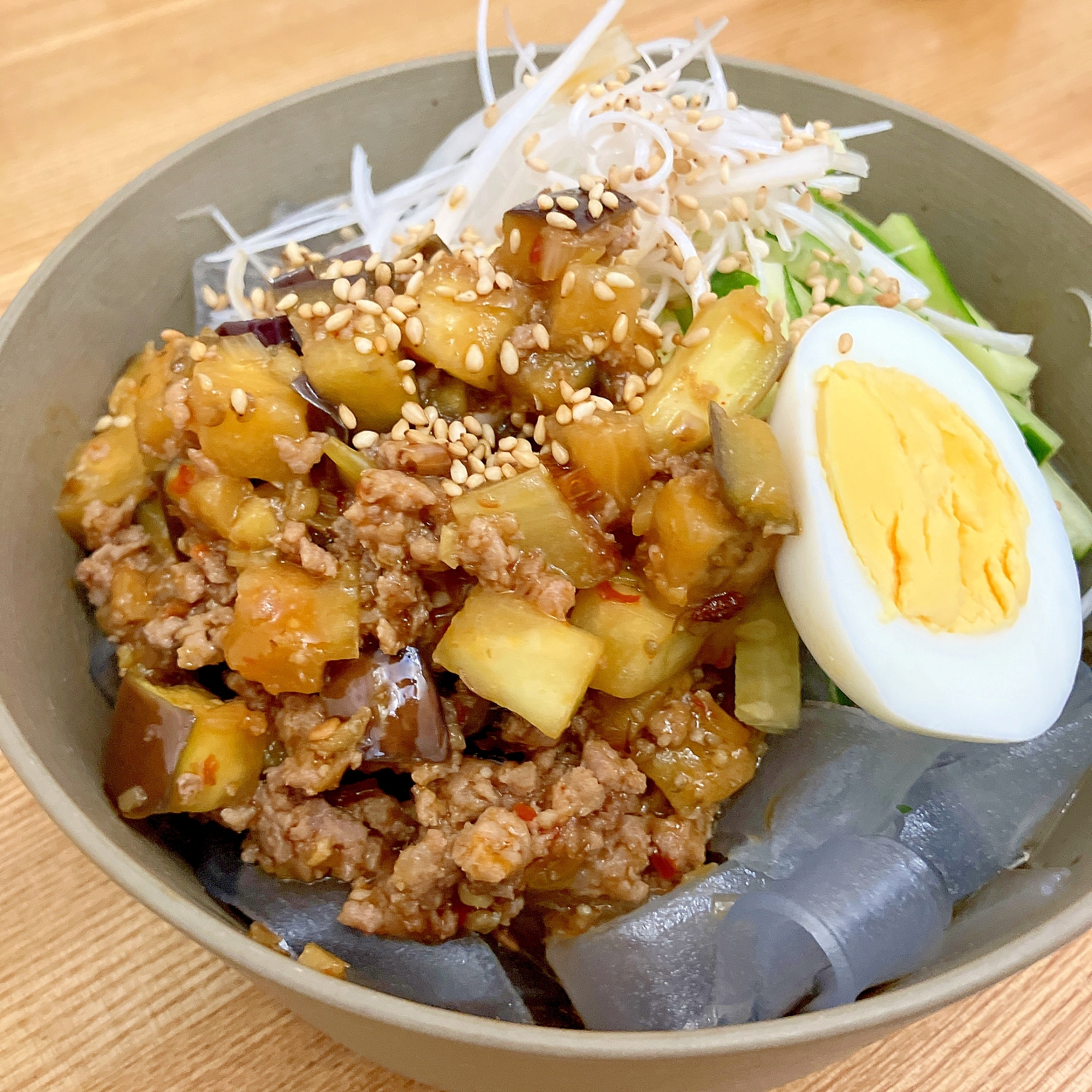 食感◎なす肉みその黒酢タンミョン