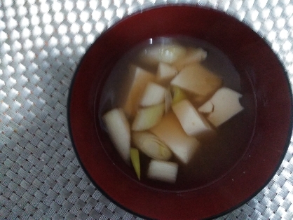 豆腐ネギ味噌汁