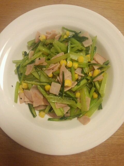 子供大すきコーン入り 小松菜とハムの炒め物 レシピ 作り方 By Koko0730 楽天レシピ 子供大すきコーン入り 小松菜とハムの炒め物 レシピ 作り方 By Koko0730 楽天レシピ