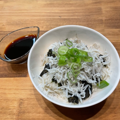 凄く美味しくておかわりしました！普通の醤油だけで食べるより断然美味しいです！