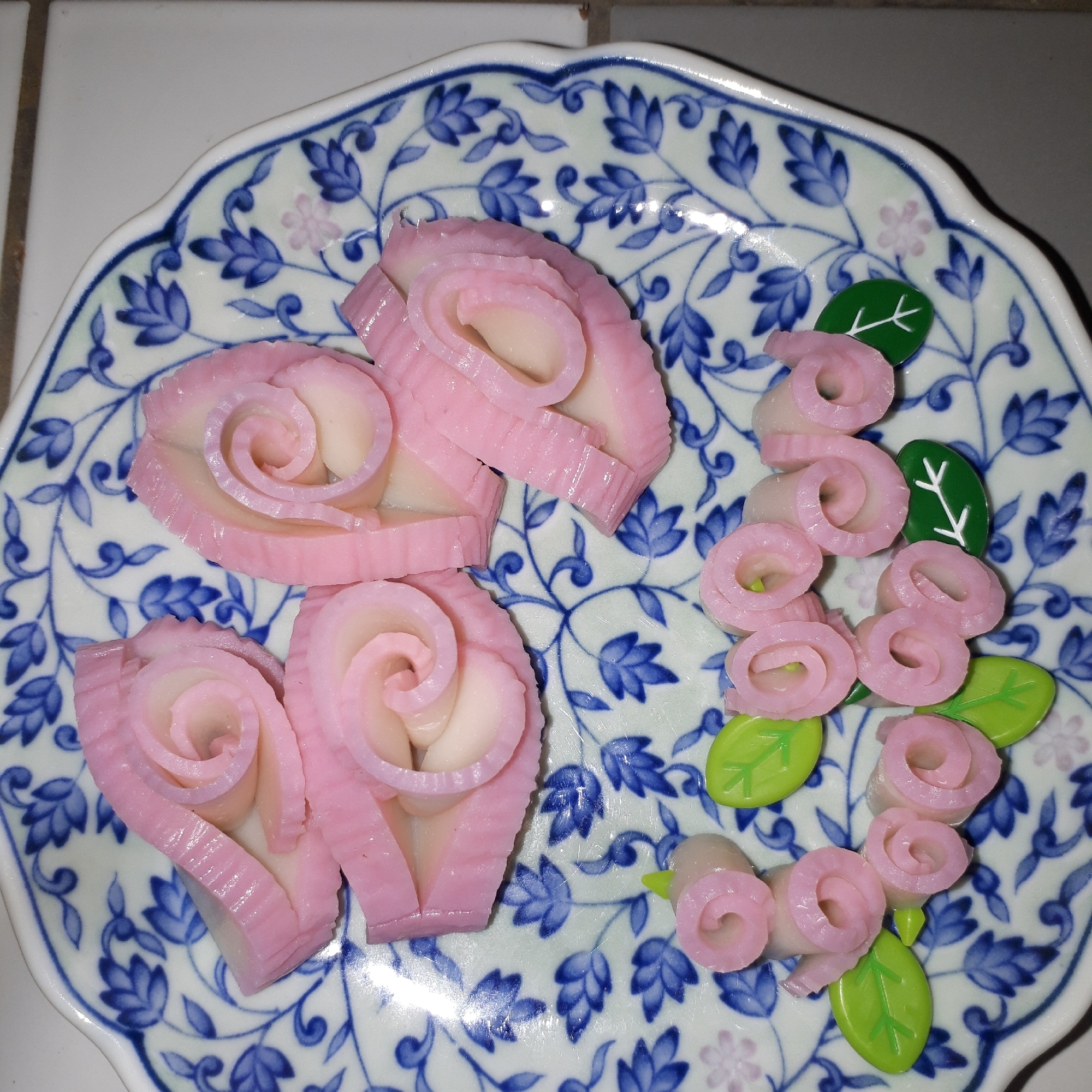 お弁当おかず かわいい かまぼこローズ バラ