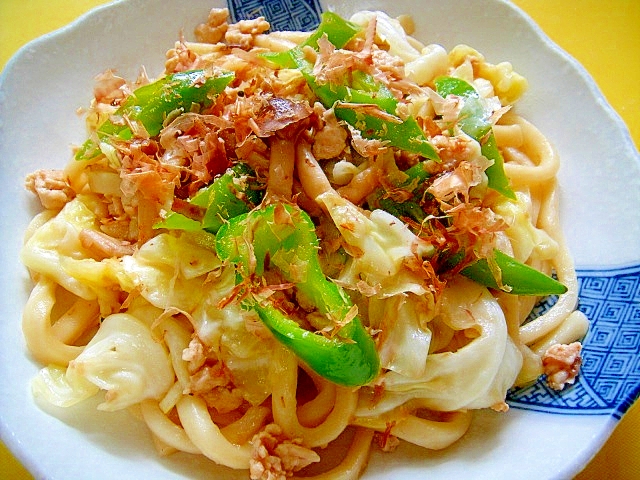 万願寺唐辛子と鶏そぼろの焼きうどん