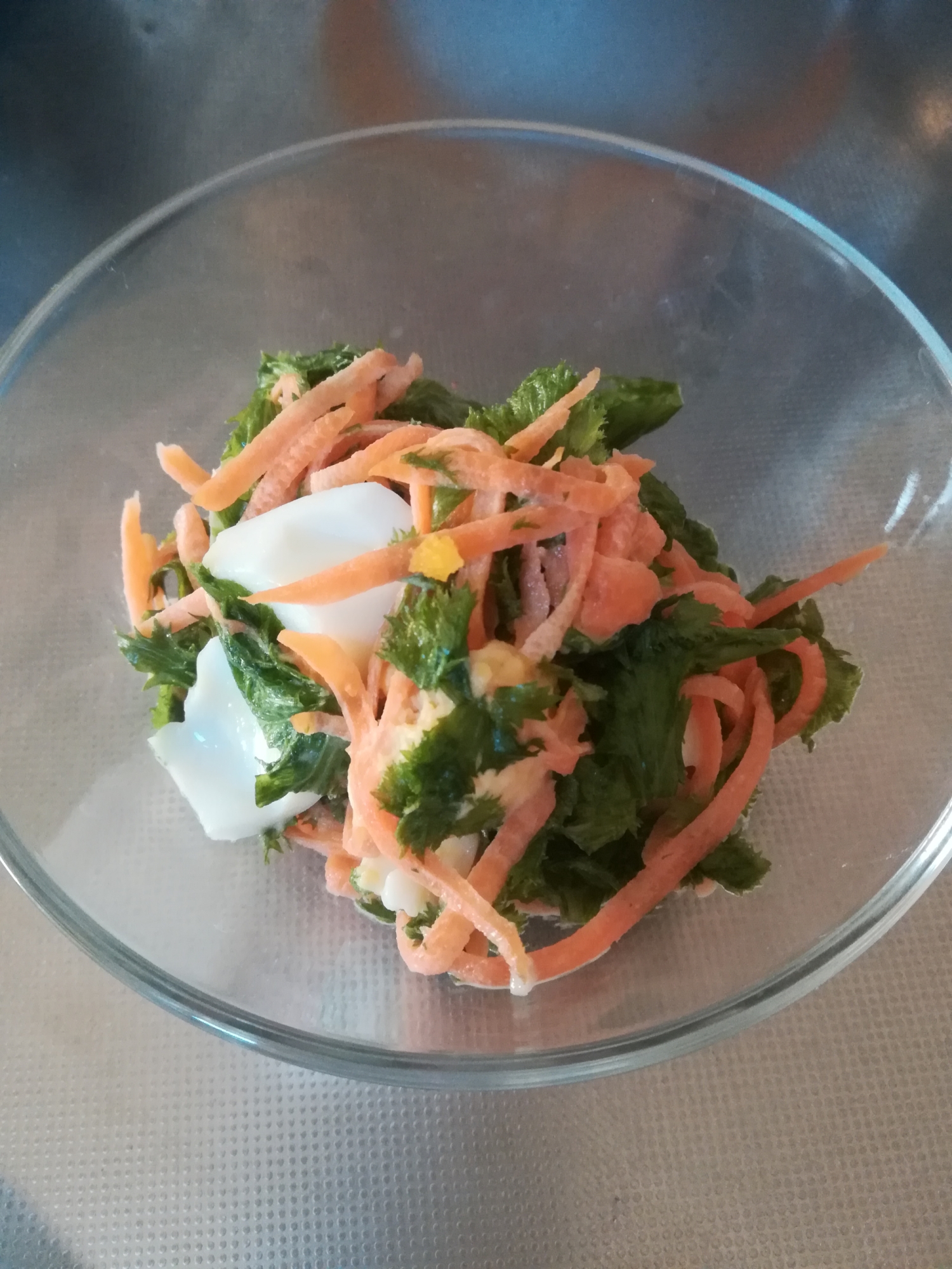 人参とわさび菜とゆで卵のマヨサラダ