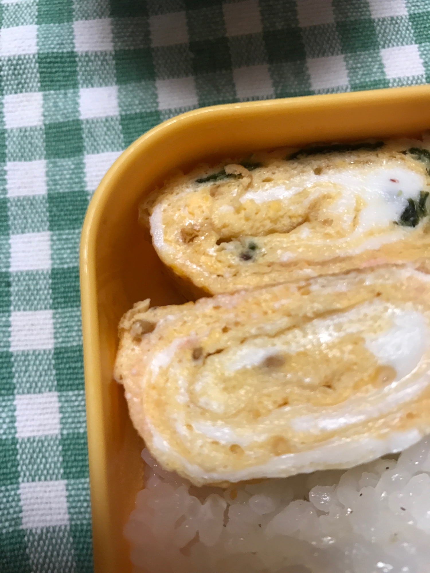 白ごまとたらこの海苔入り卵焼き