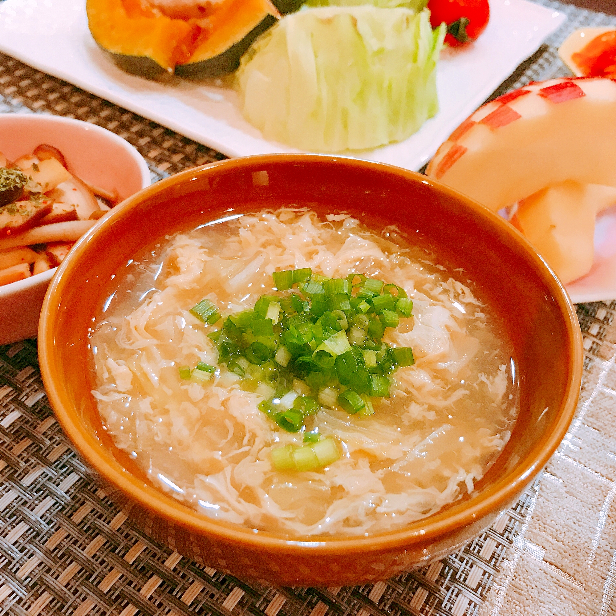 糖質制限☆白菜と卵の生姜スープ