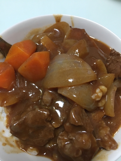 赤ワインが余ったので作ってみました。牛肉が柔らかくおいしくできました！