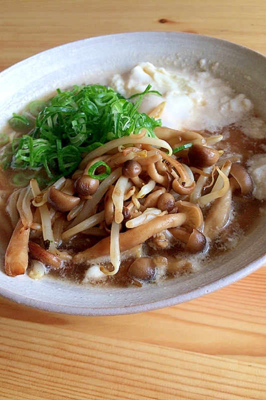 しめじともやしたっぷり☆醤油ラーメン