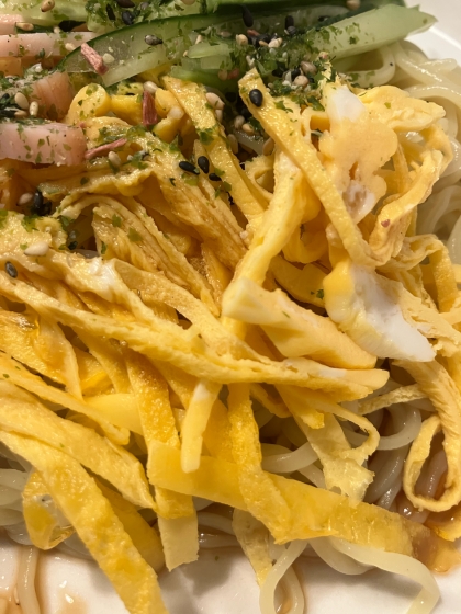 簡単すぎるレンジで薄焼き卵(錦糸卵)