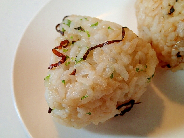 COで　塩昆布とあおさの焼きおにぎり