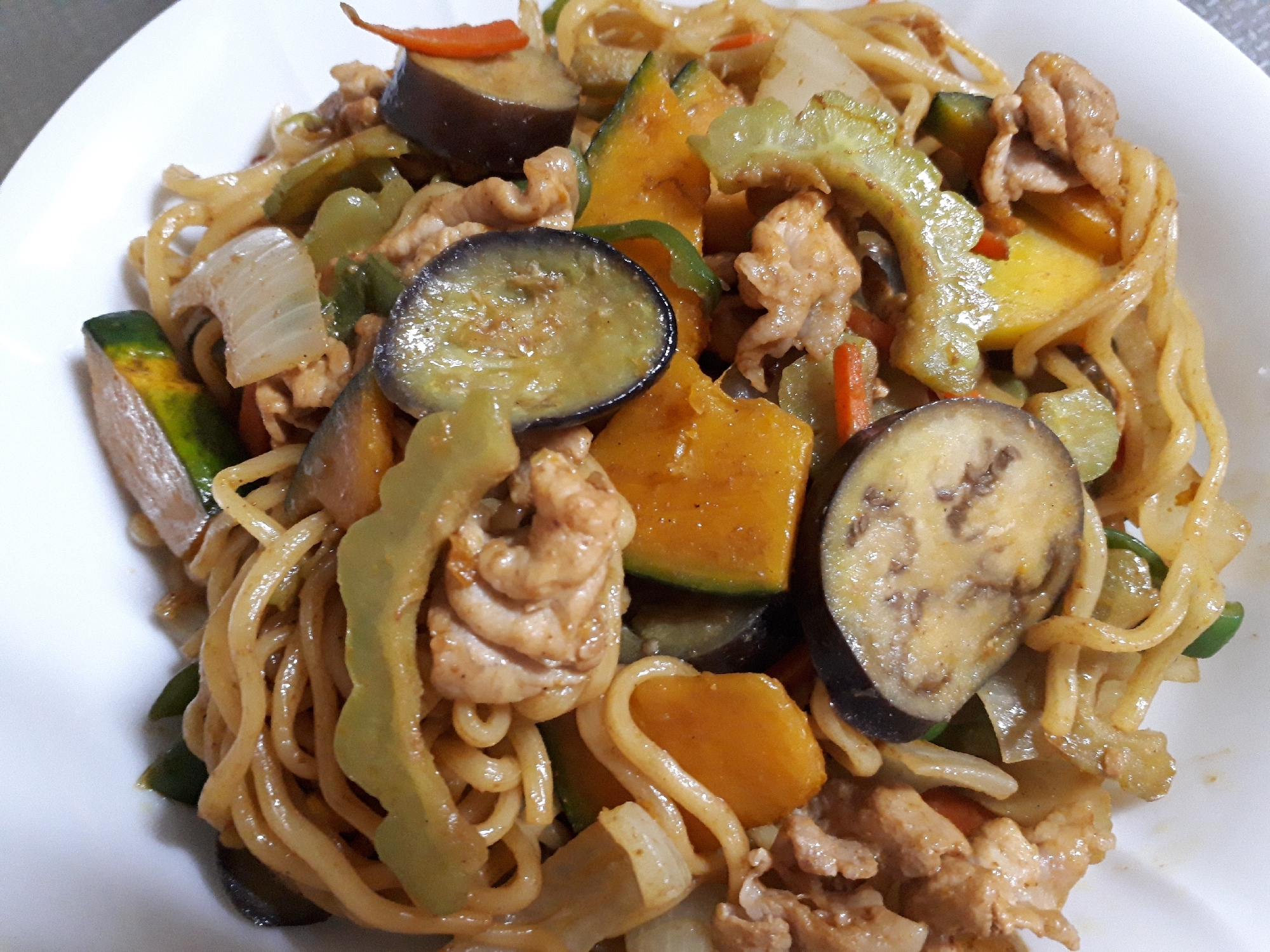 市販の袋麺&ソースで⭐簡単コク旨カレー焼きそば