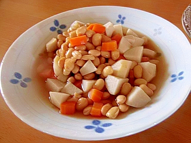 里芋と大豆の煮もの