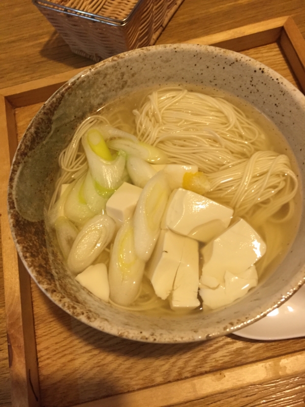 豆腐とネギのにゅうめん