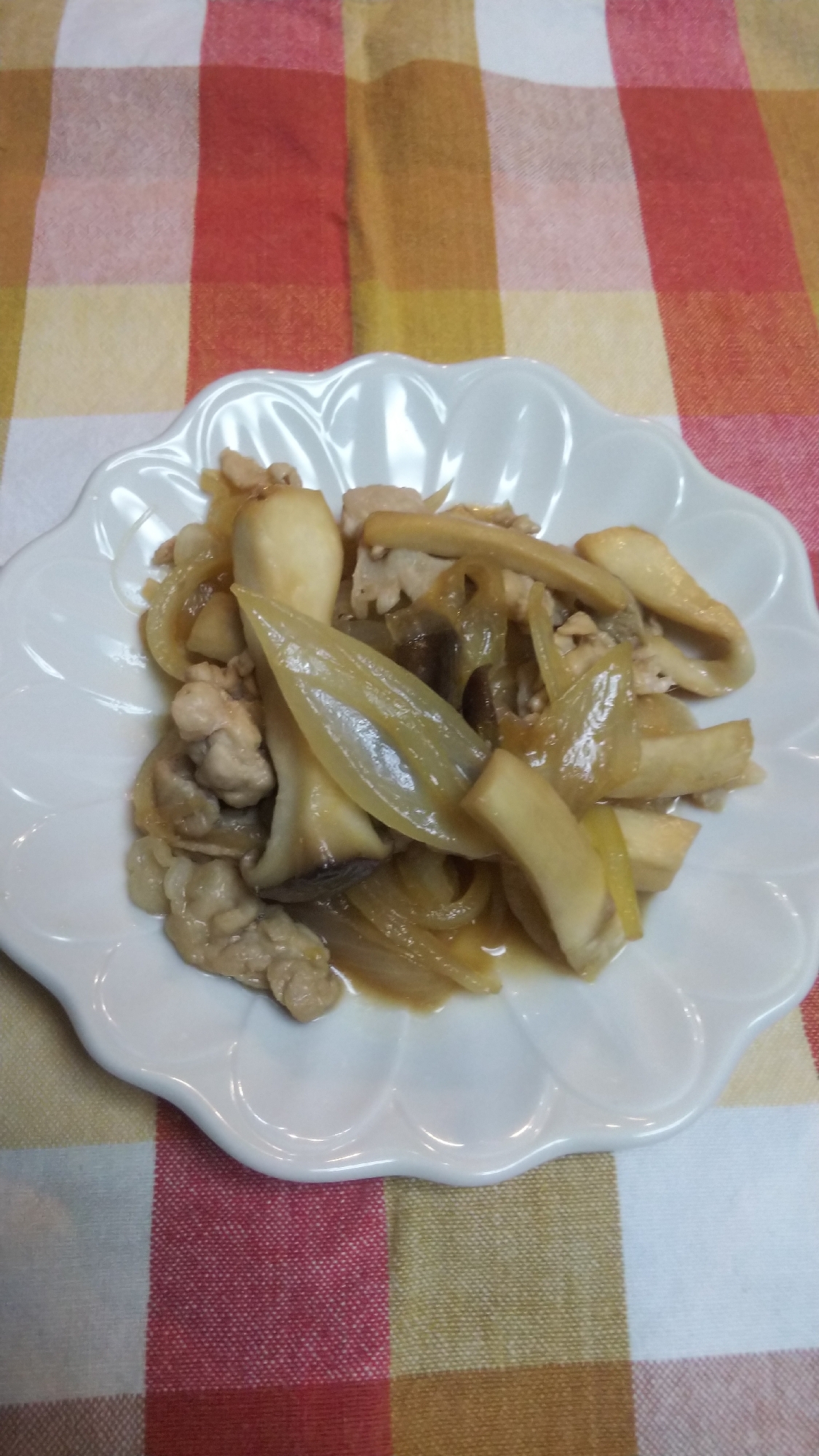コリっと食感☆豚肉と玉ねぎ・エリンギの生姜焼き