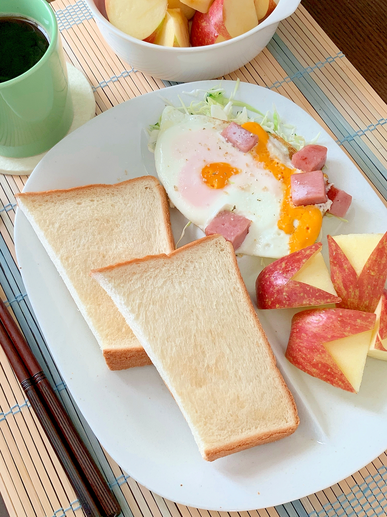 果物のある朝食