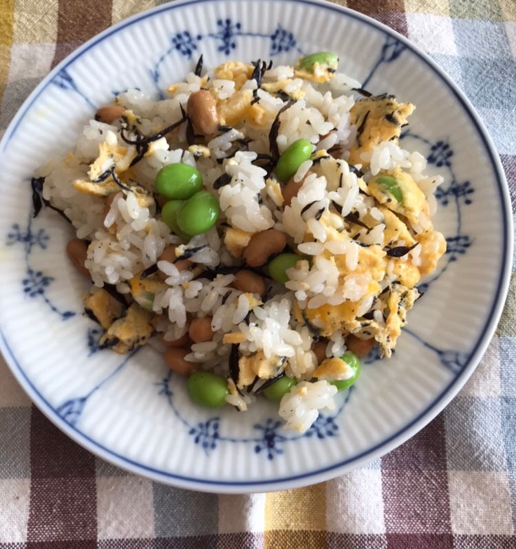 枝豆とひじきの納豆チャーハン