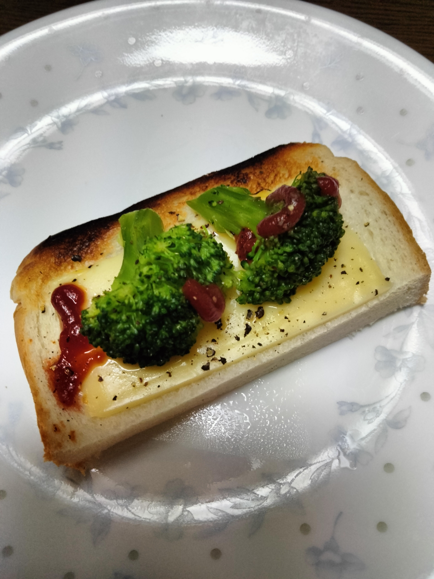 チーズトーストアレンジ ブロッコリー