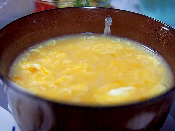 クリームコーンと卵のスープ