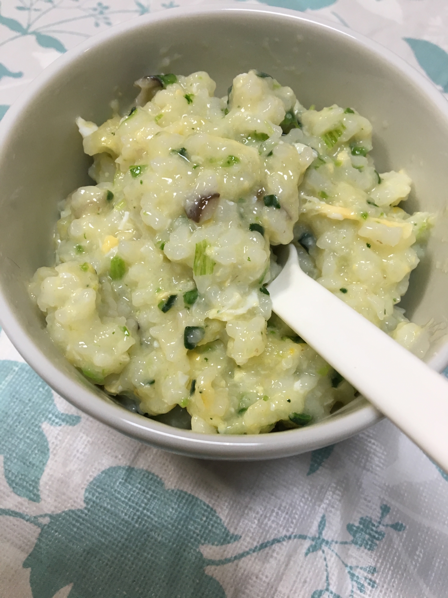 離乳食後期☆しめじとほうれん草の卵粥(*^^*)☆