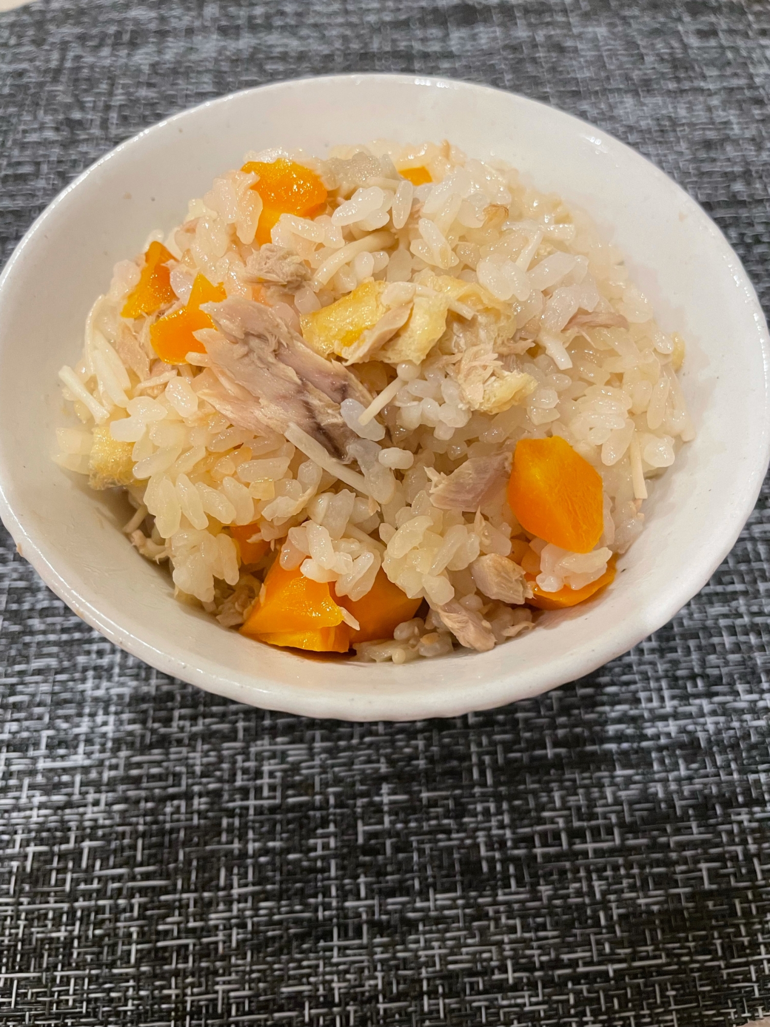 缶詰で簡単ツナ缶炊き込みご飯