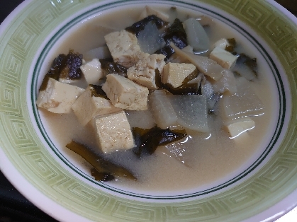 大根と豆腐とわかめのお味噌汁☆