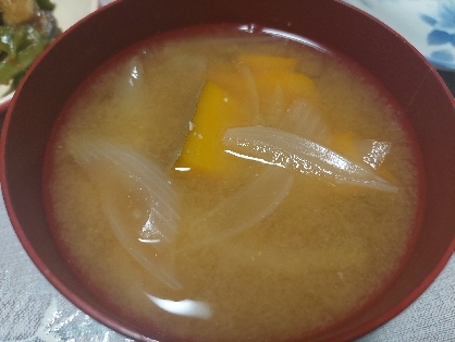 ☆かぼちゃと玉ねぎのほんのり甘いお味噌汁☆