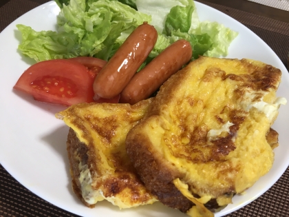 休日の朝に、サクッと簡単に作ることができました(^o^)味がしっかりパンに染み込んでいてとても美味しかったです♪レシピありがとうございます！