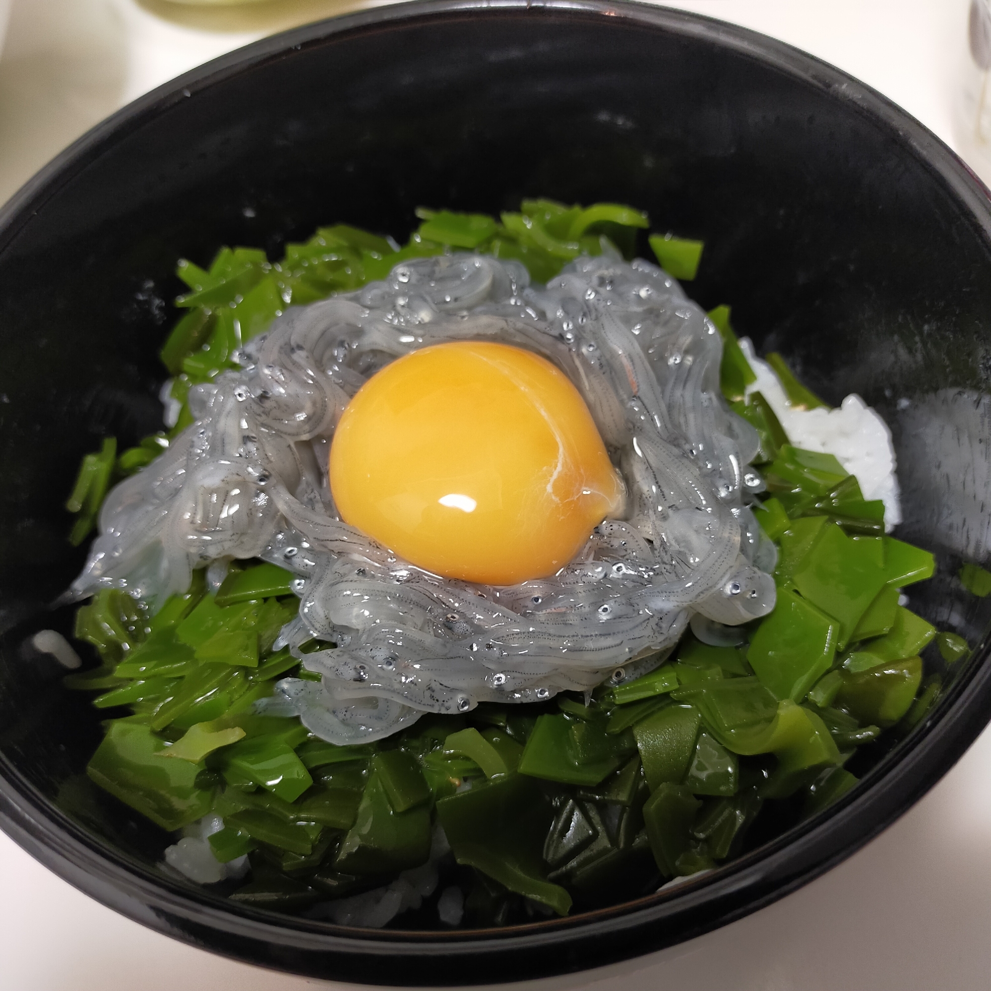 生しらす生めかぶ丼!かんたん酢で簡単酢飯