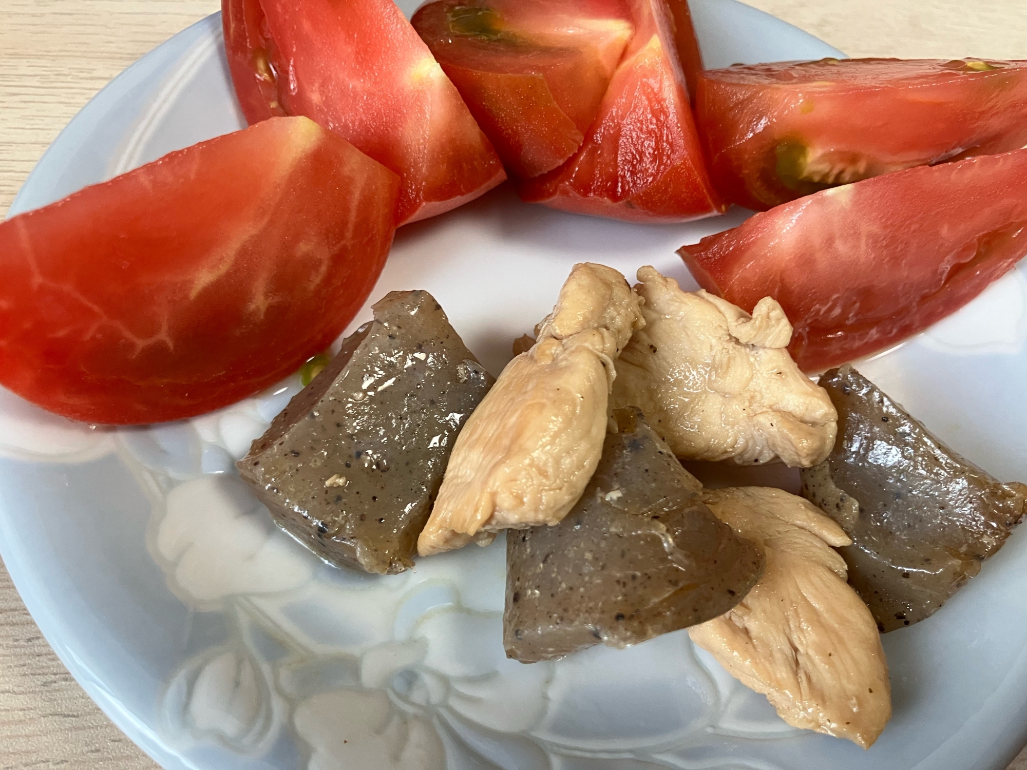 ささみとこんにゃくとトマト