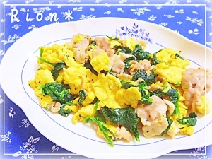 卵でボリュームup豚バラ＆ほうれん草のコンソメ炒め