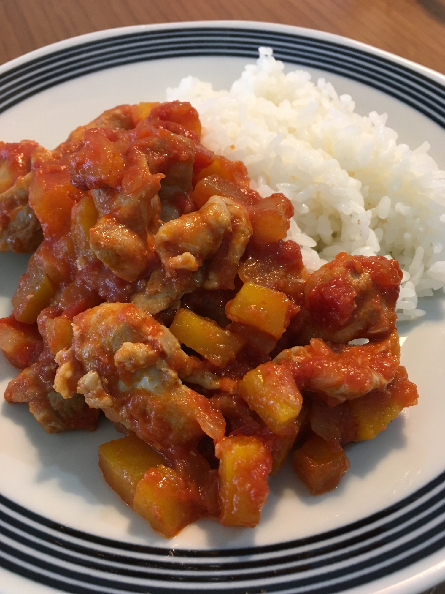 チキンと大根のトマト煮