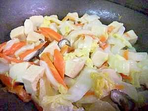 白菜と、高野豆腐入りの炒め物★　醤油マヨ味