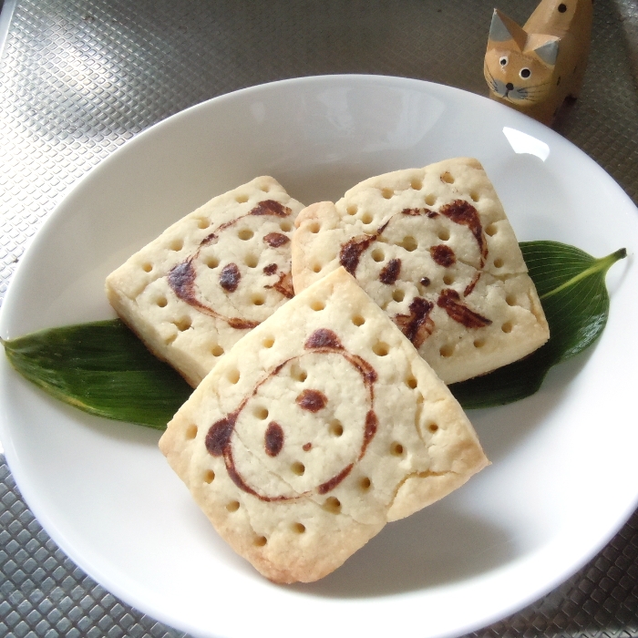 厚焼きクッキーに「お買いものパンダ」ちゃんデコ♥