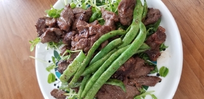 キャベツ＆牛バラ肉丼☆甘味噌仕立て