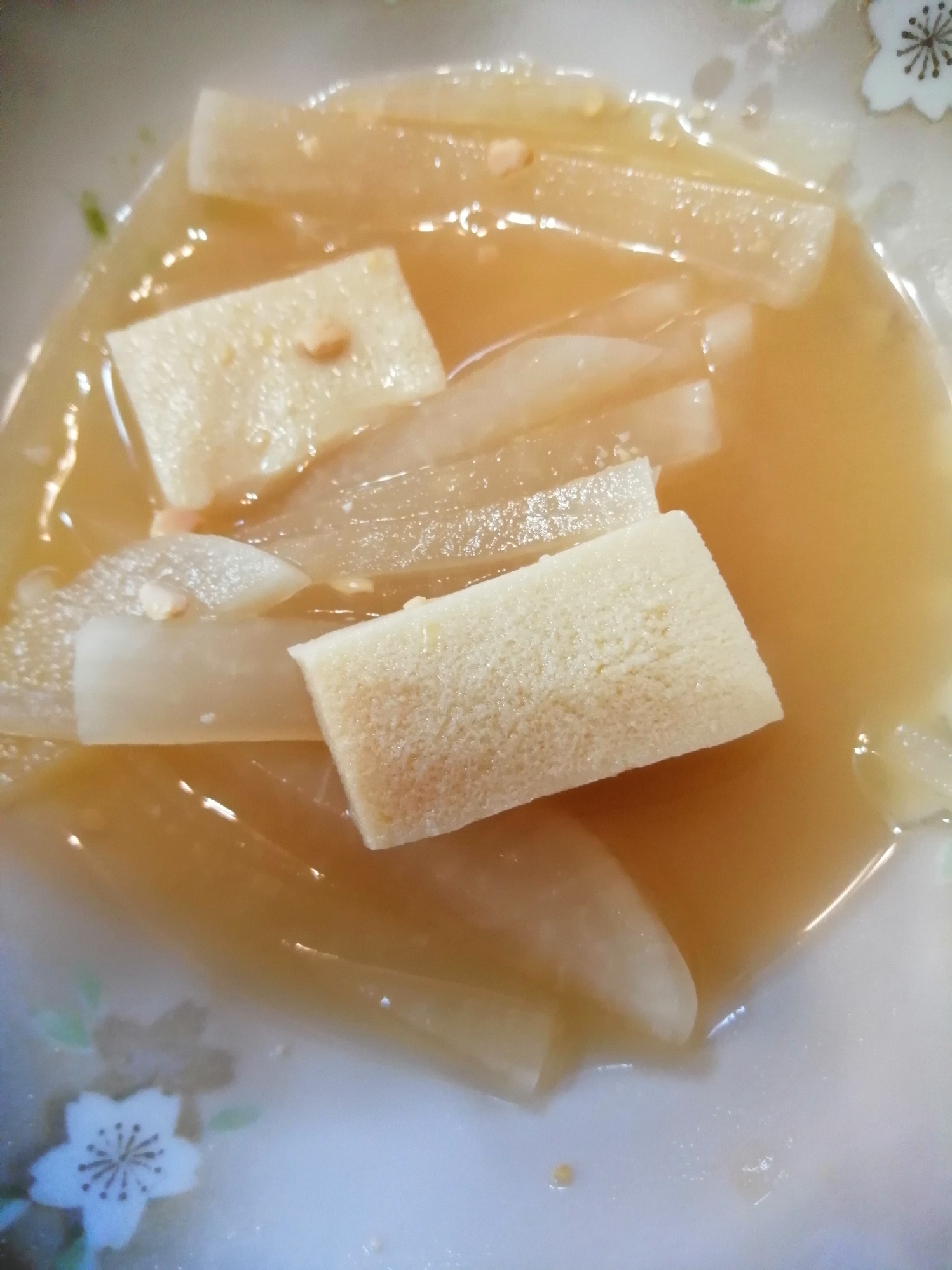 大根と高野豆腐の味噌汁