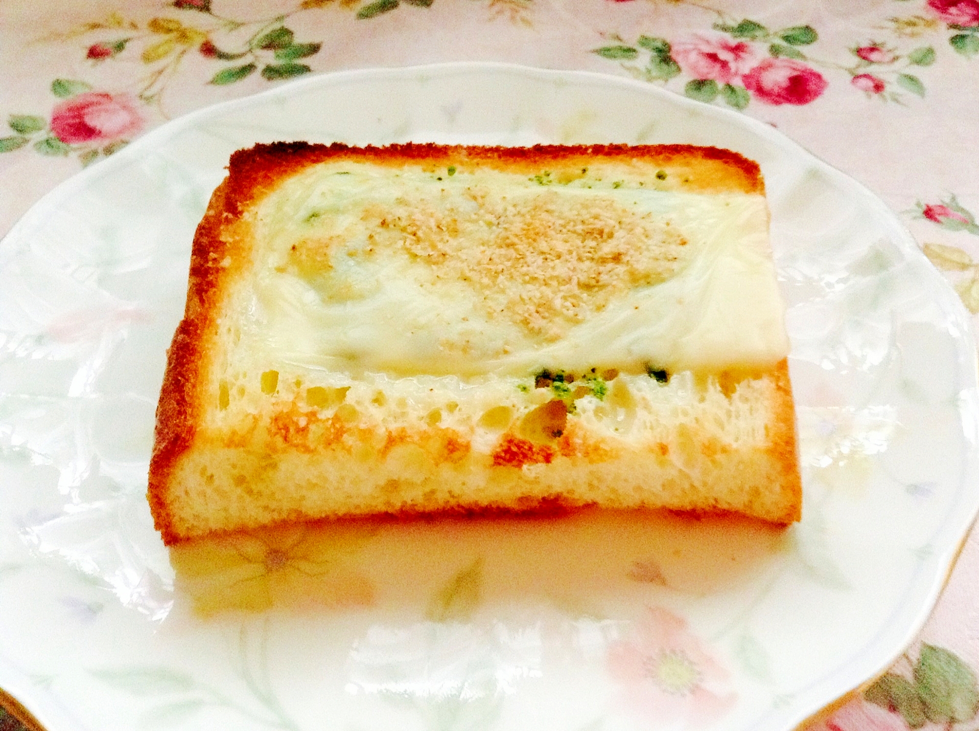 甘しょっぱ♡青汁練乳ごまチーズトースト