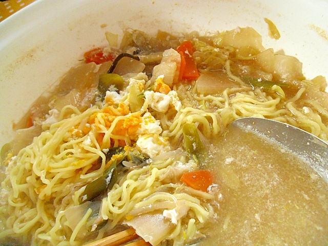 鍋の残りでラーメン　〆におすすめ