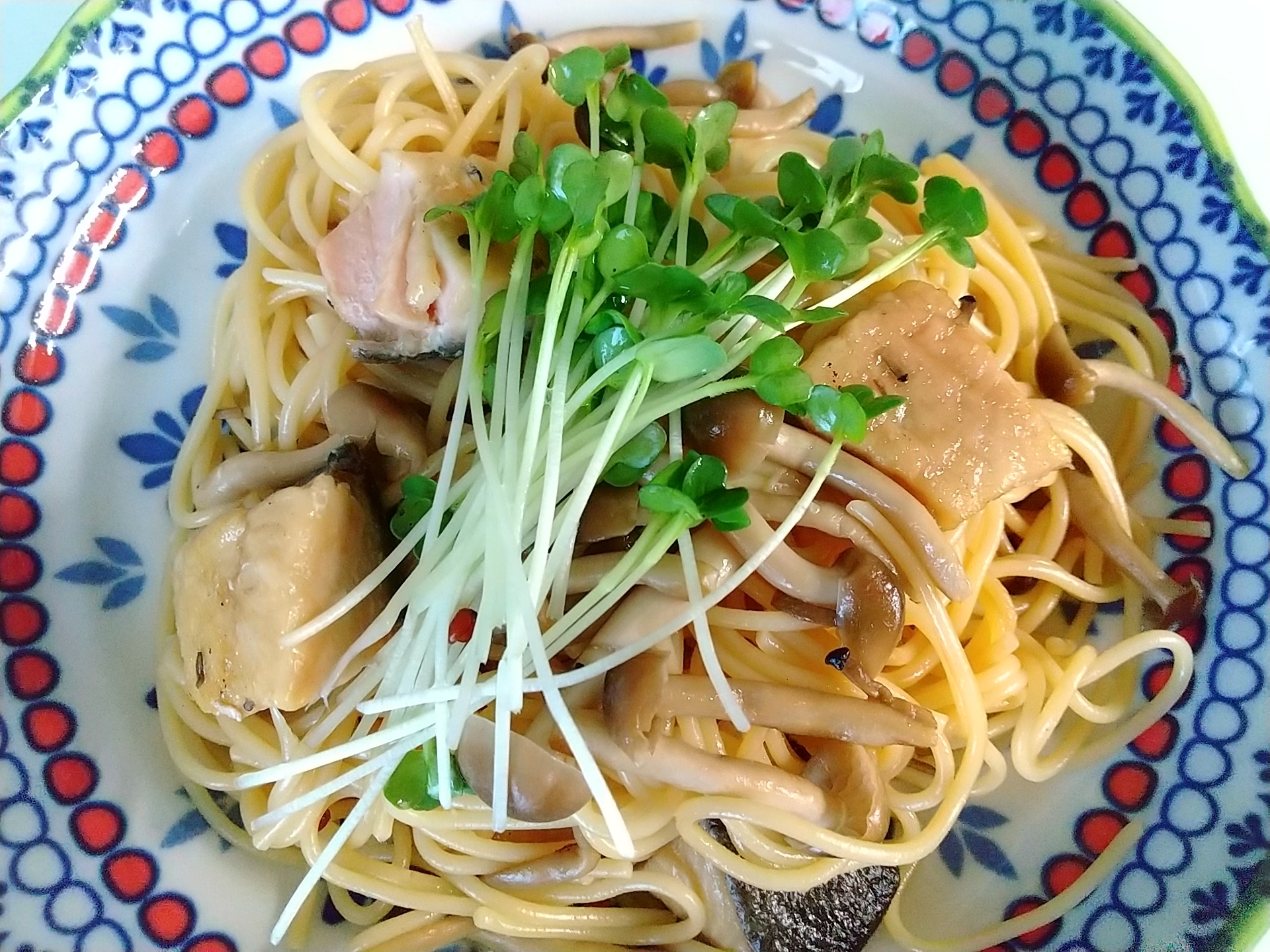 秋鮭ときのこのバター醤油パスタ