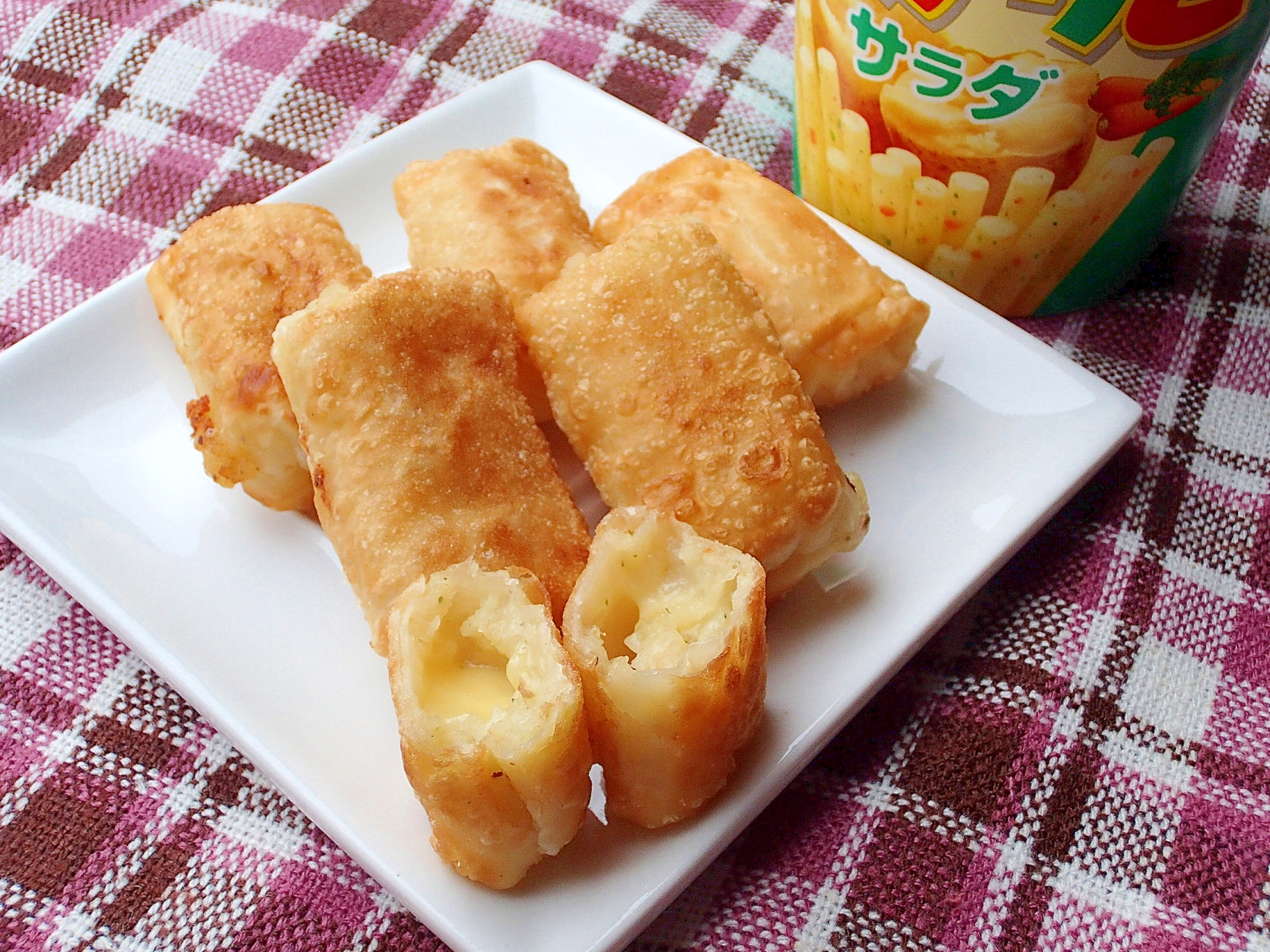 おもしろ美味しい☆じゃがりこ&チーズの餃子スナック