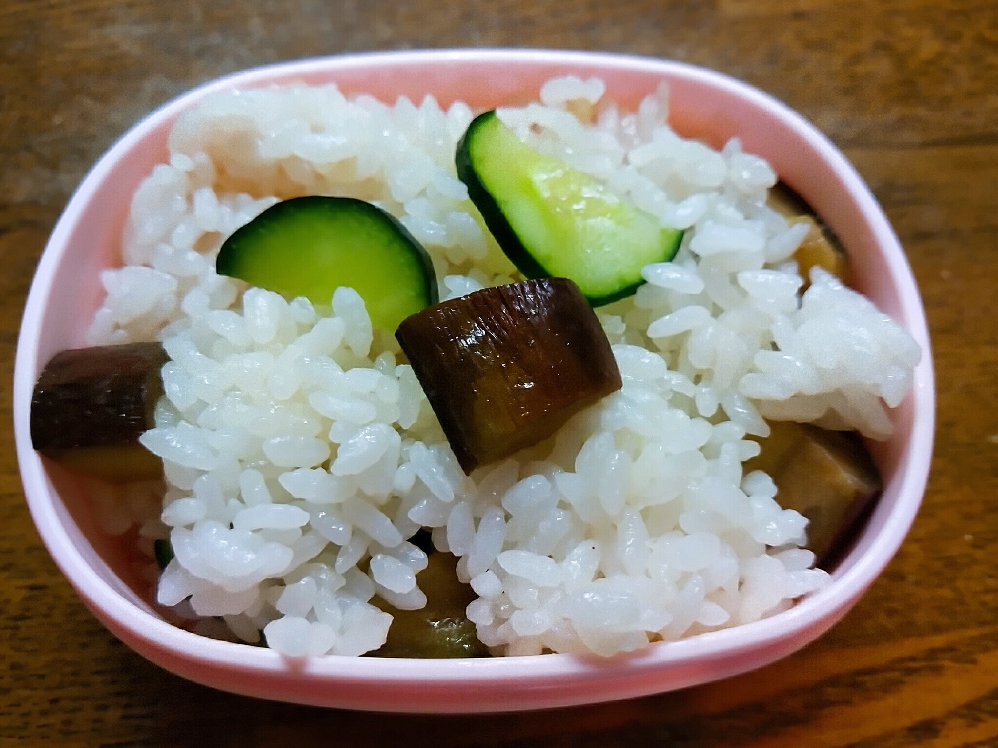 茄子の煮物と胡瓜の混ぜご飯