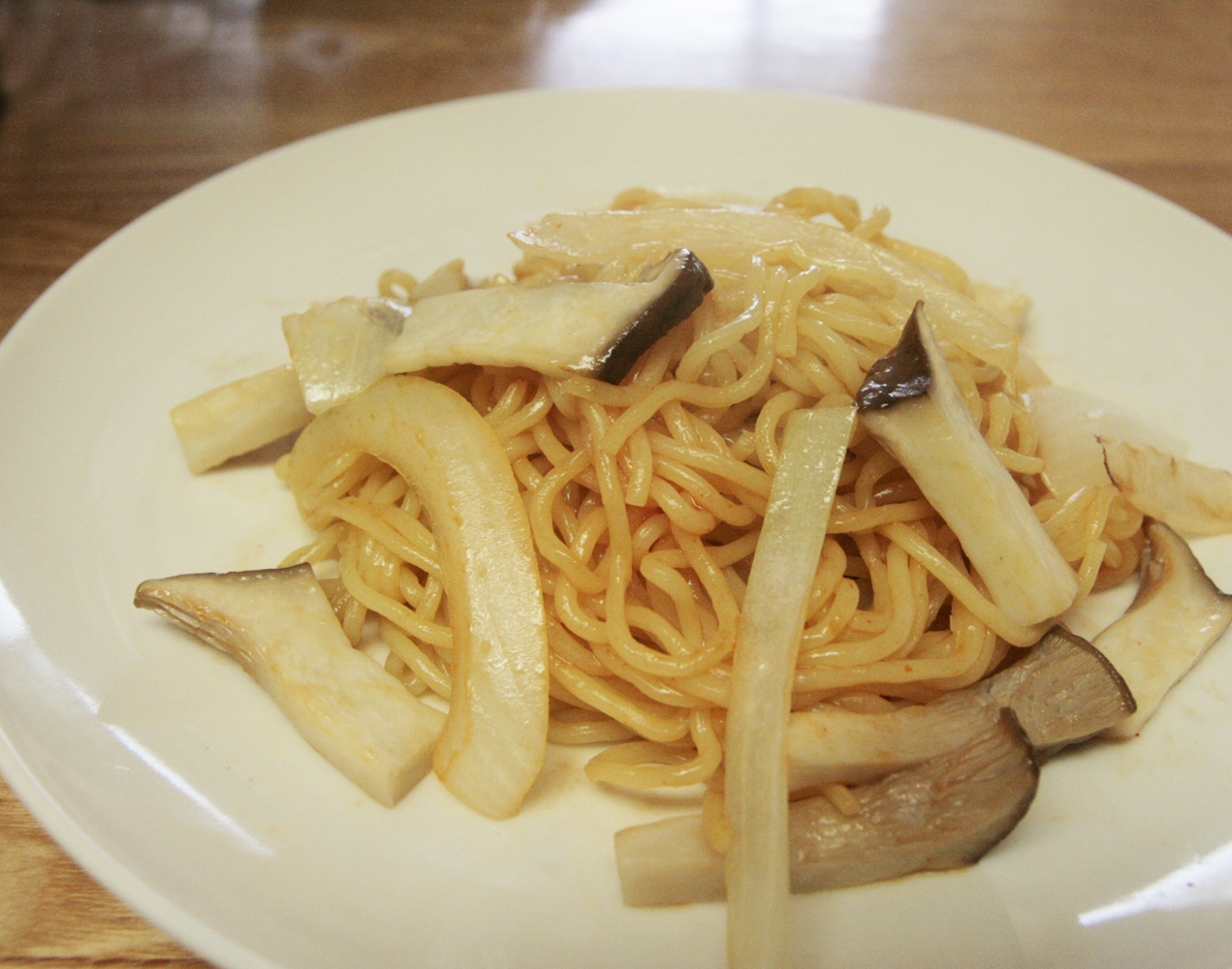 チリソースで変わり焼きそば